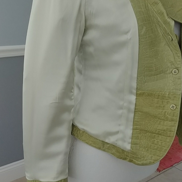 Jacket - Picture 8 of 11